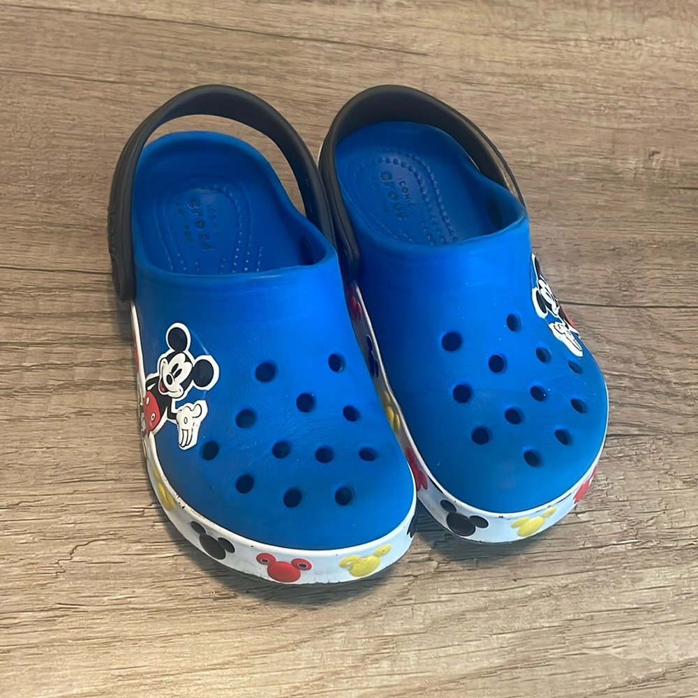 Mickey Mouse crocs